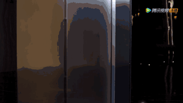 《三十而已》的艺术品，让梵高棺材板压不住了，顾佳老许才是幕后大佬？